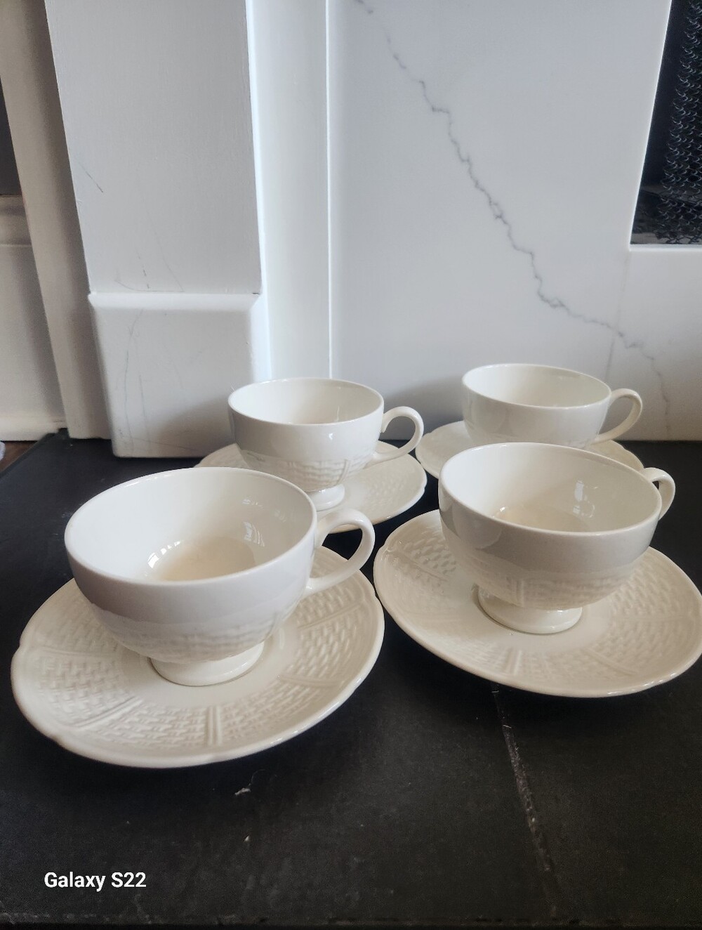 Wedgewood Willow Weave Classic White PorcelainTea Cup and Saucer Set - 4 Pc
